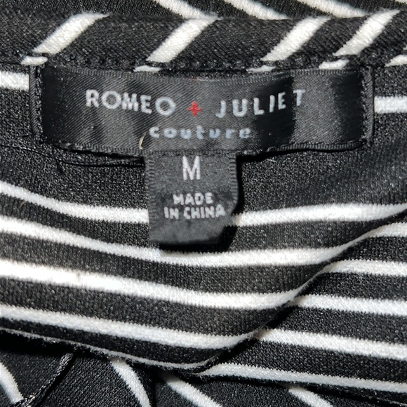 Romeo & Juliet Couture Dress Size Medium - Picture 5 of 5